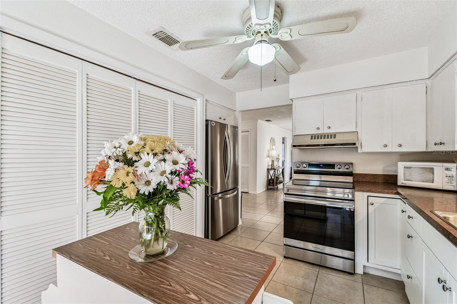 Image 14 of 41 For 4423 Pelorus Drive B