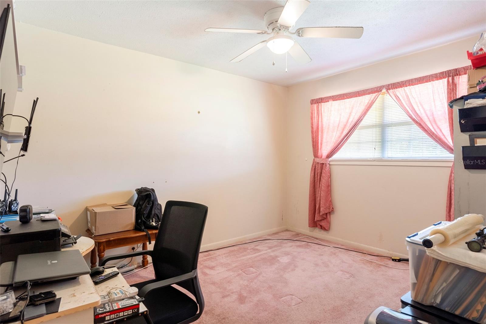 Image 12 of 26 For 1027 Watford Avenue