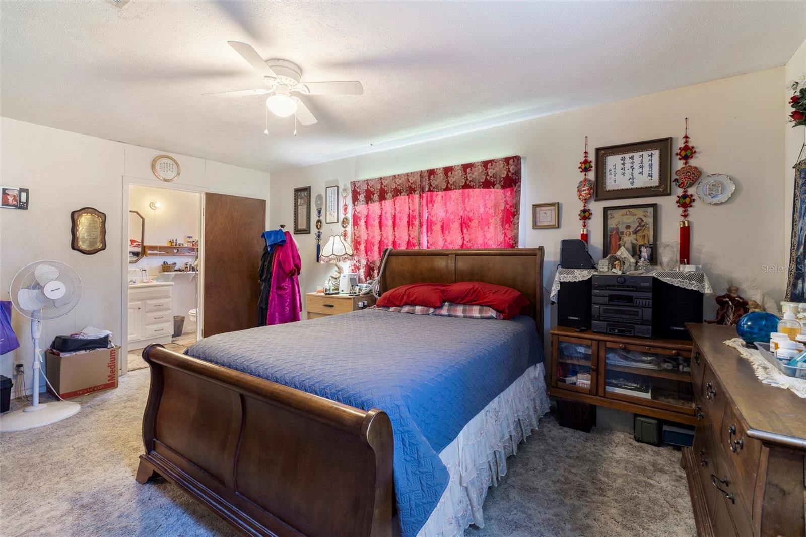 Image 20 of 26 For 1027 Watford Avenue