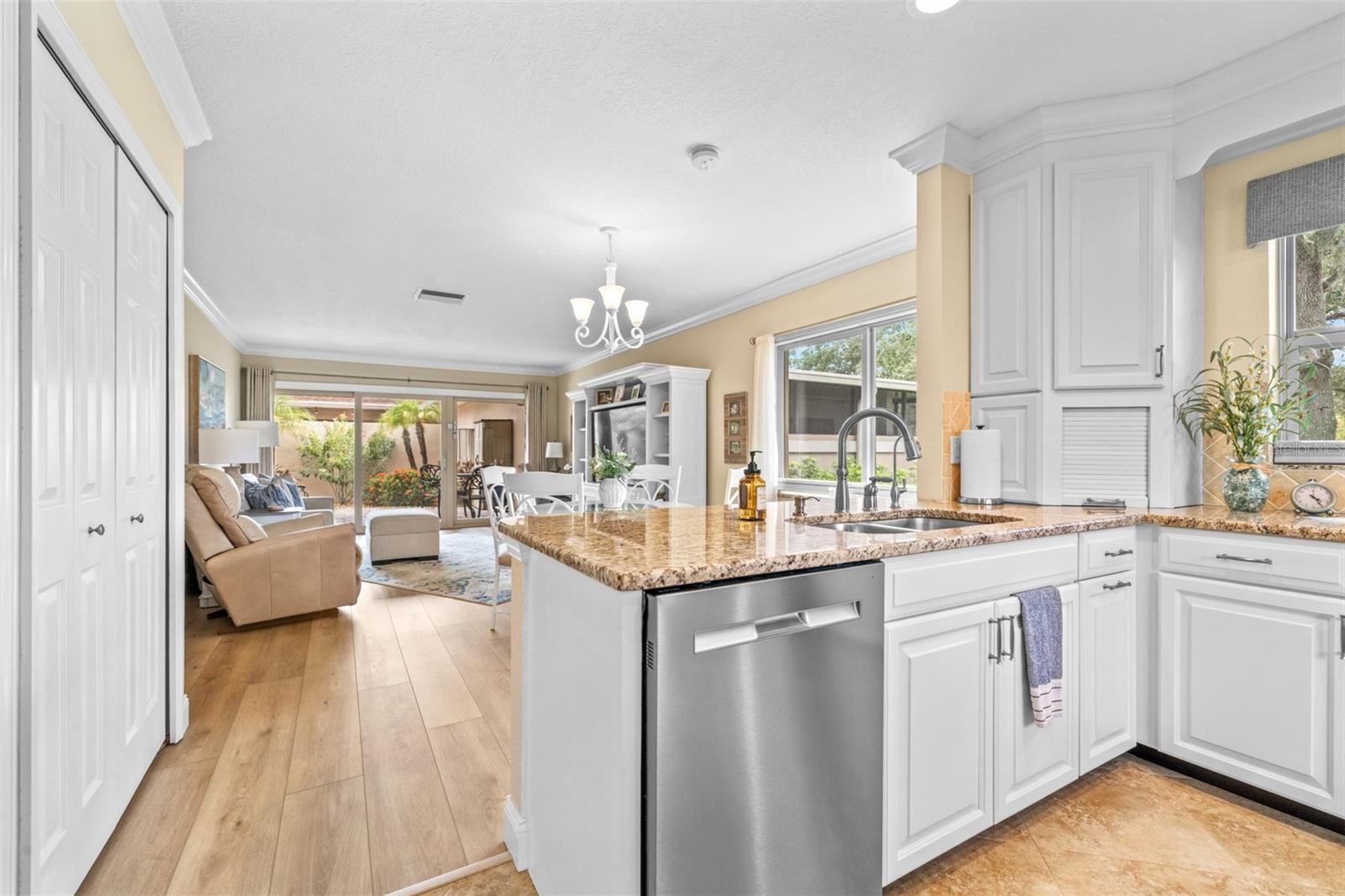 Image 10 of 47 For 2484 Laurelwood Drive C