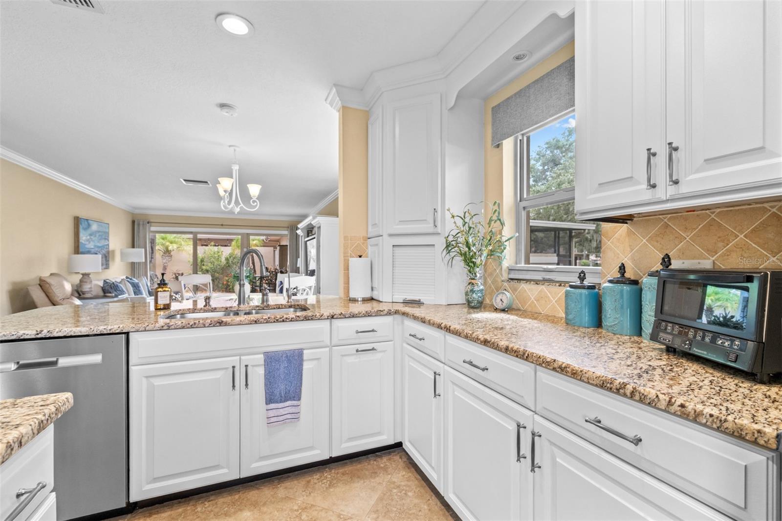 Image 15 of 47 For 2484 Laurelwood Drive C