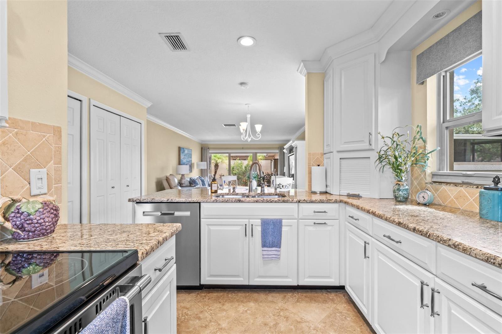 Image 16 of 47 For 2484 Laurelwood Drive C