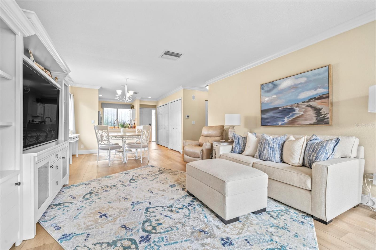 Image 22 of 47 For 2484 Laurelwood Drive C