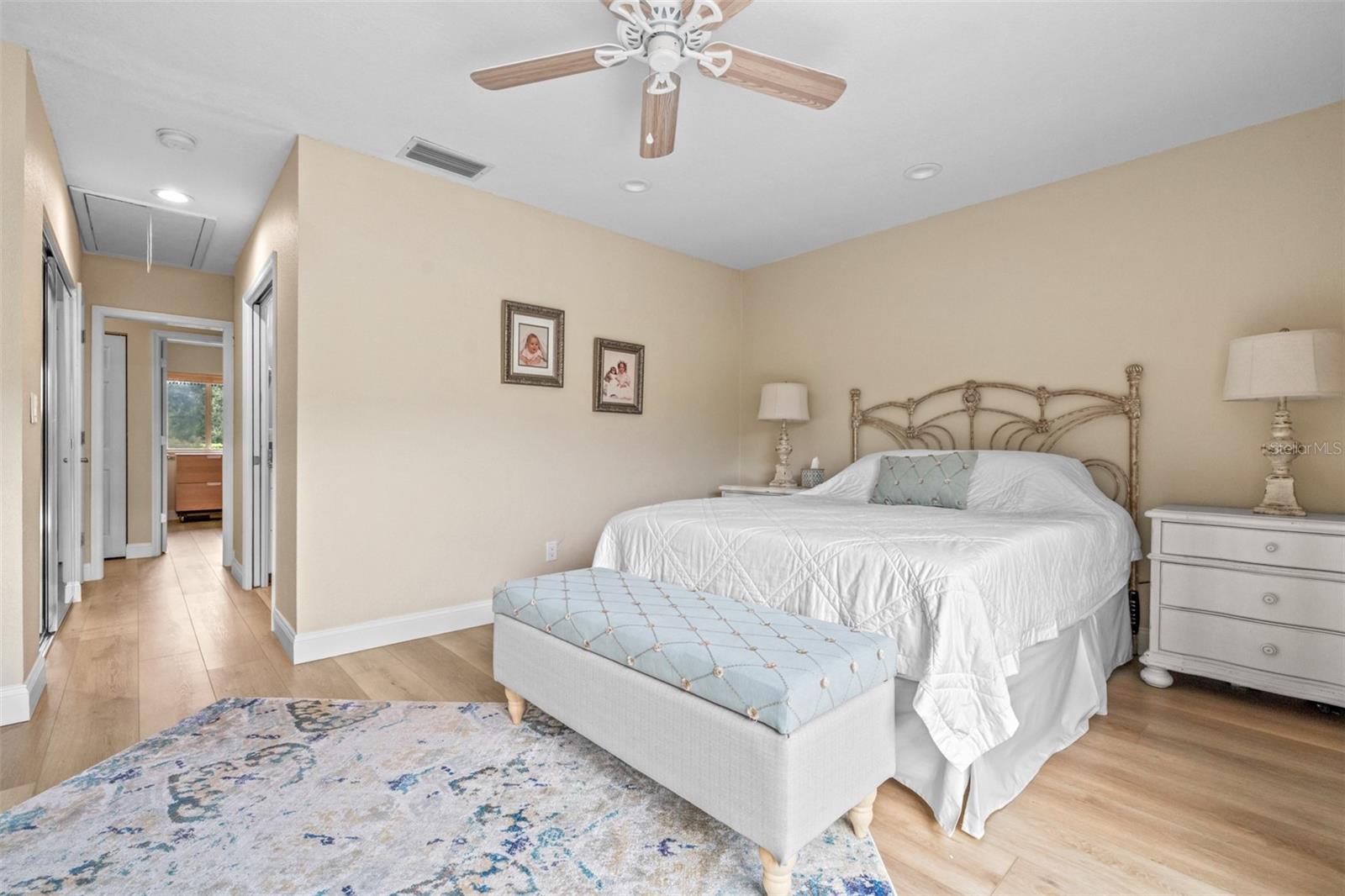 Image 25 of 47 For 2484 Laurelwood Drive C