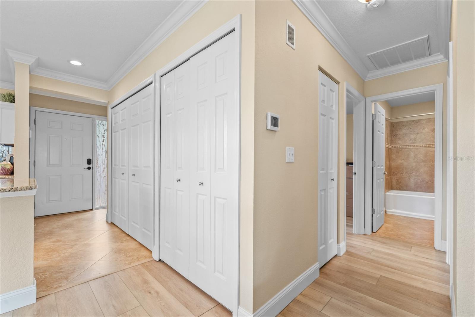 Image 9 of 47 For 2484 Laurelwood Drive C