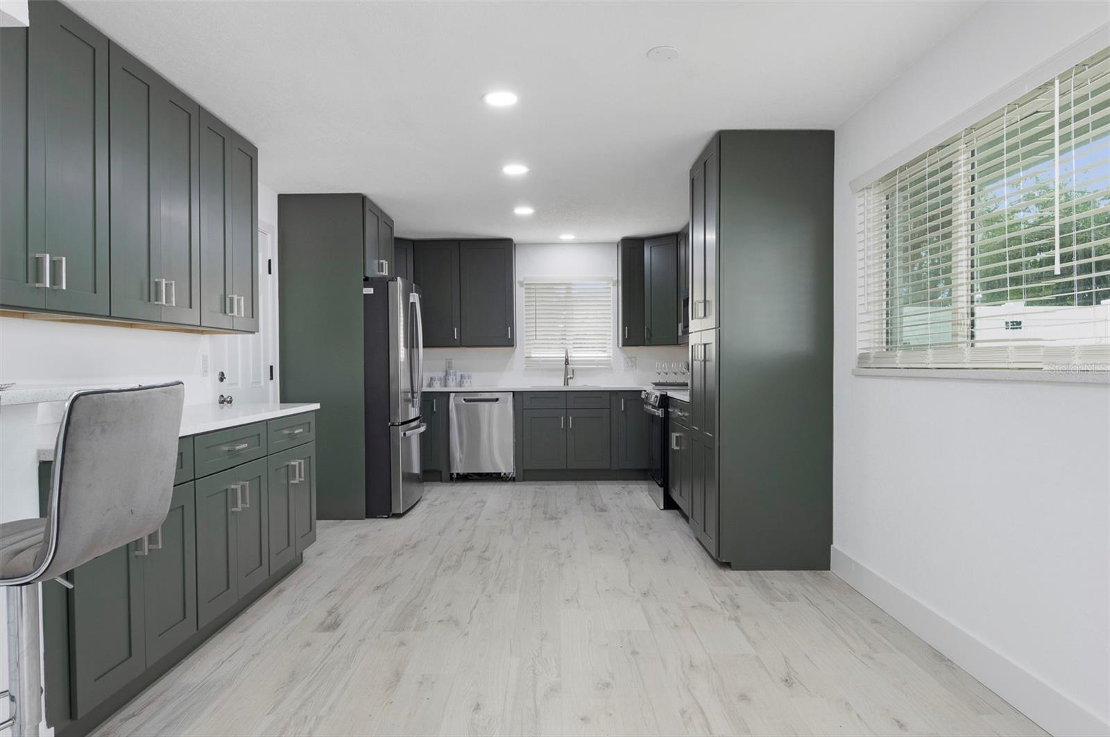 Image 16 of 41 For 8504 42nd Avenue N