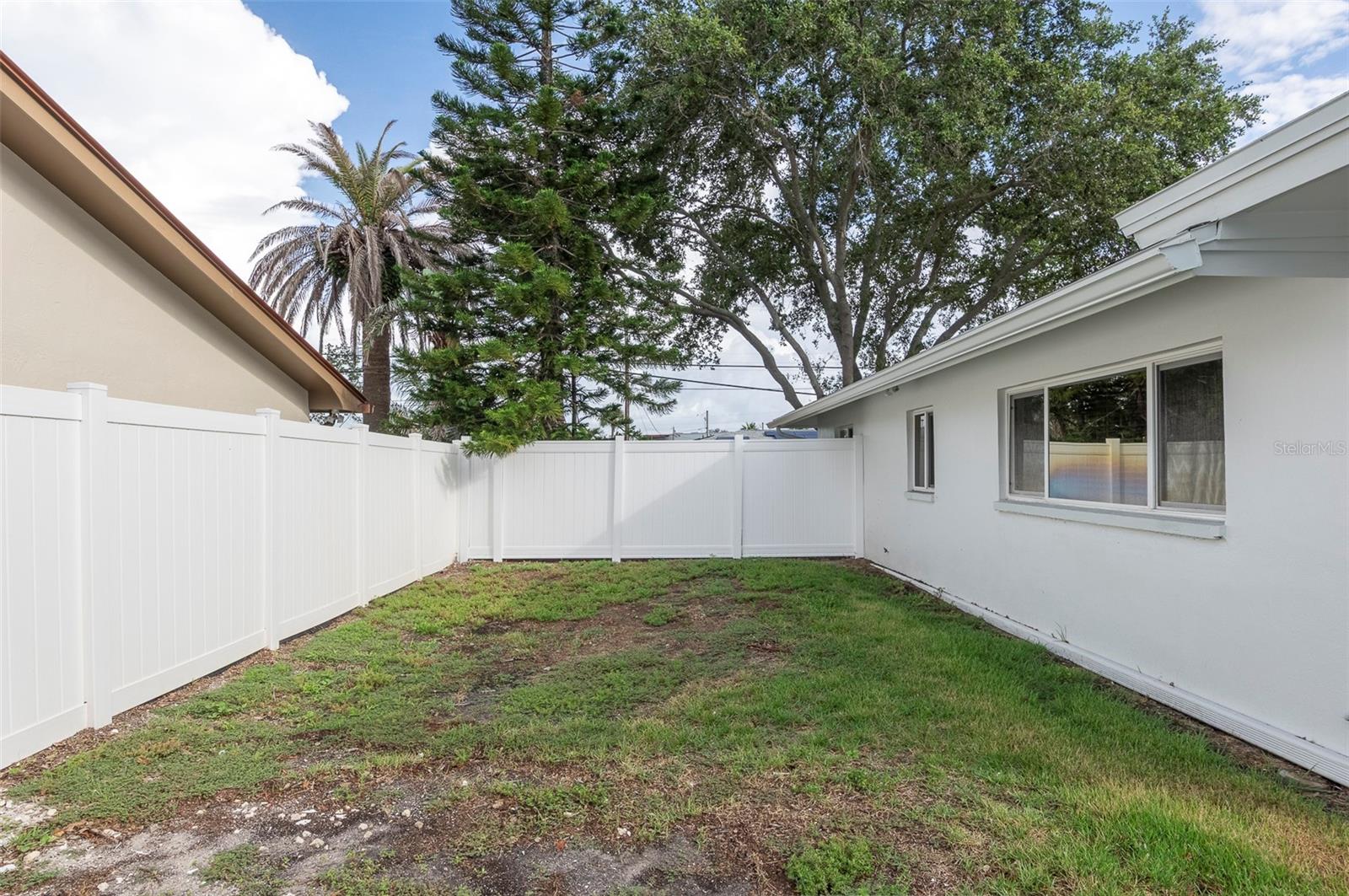 Image 31 of 41 For 8504 42nd Avenue N