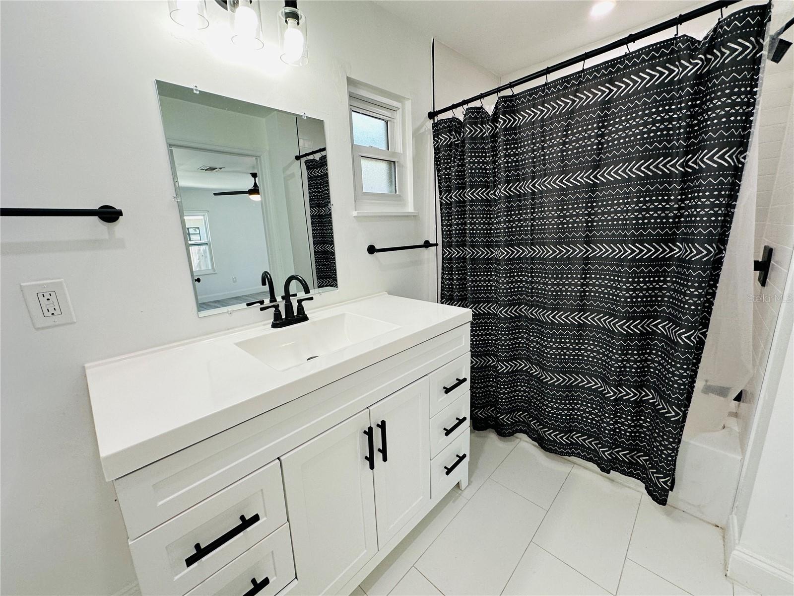 Image 19 of 27 For 1225 Bermuda Street