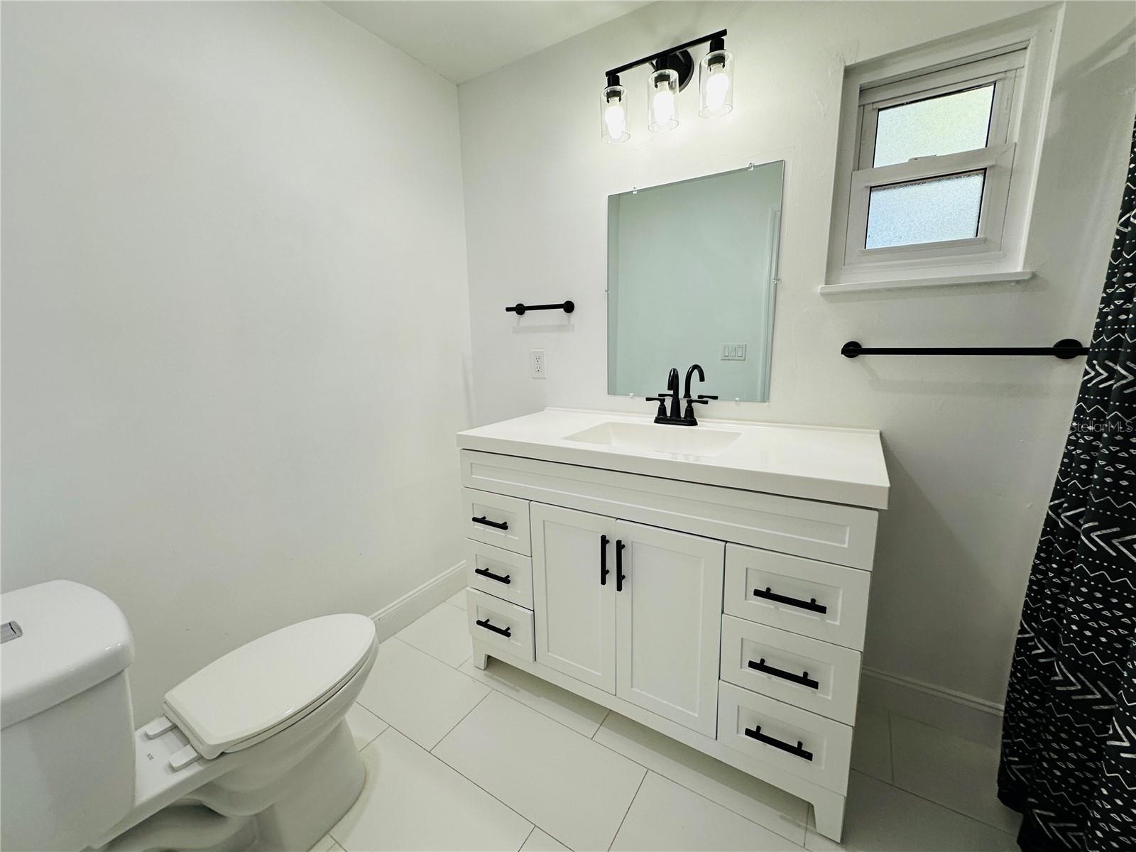 Image 20 of 27 For 1225 Bermuda Street