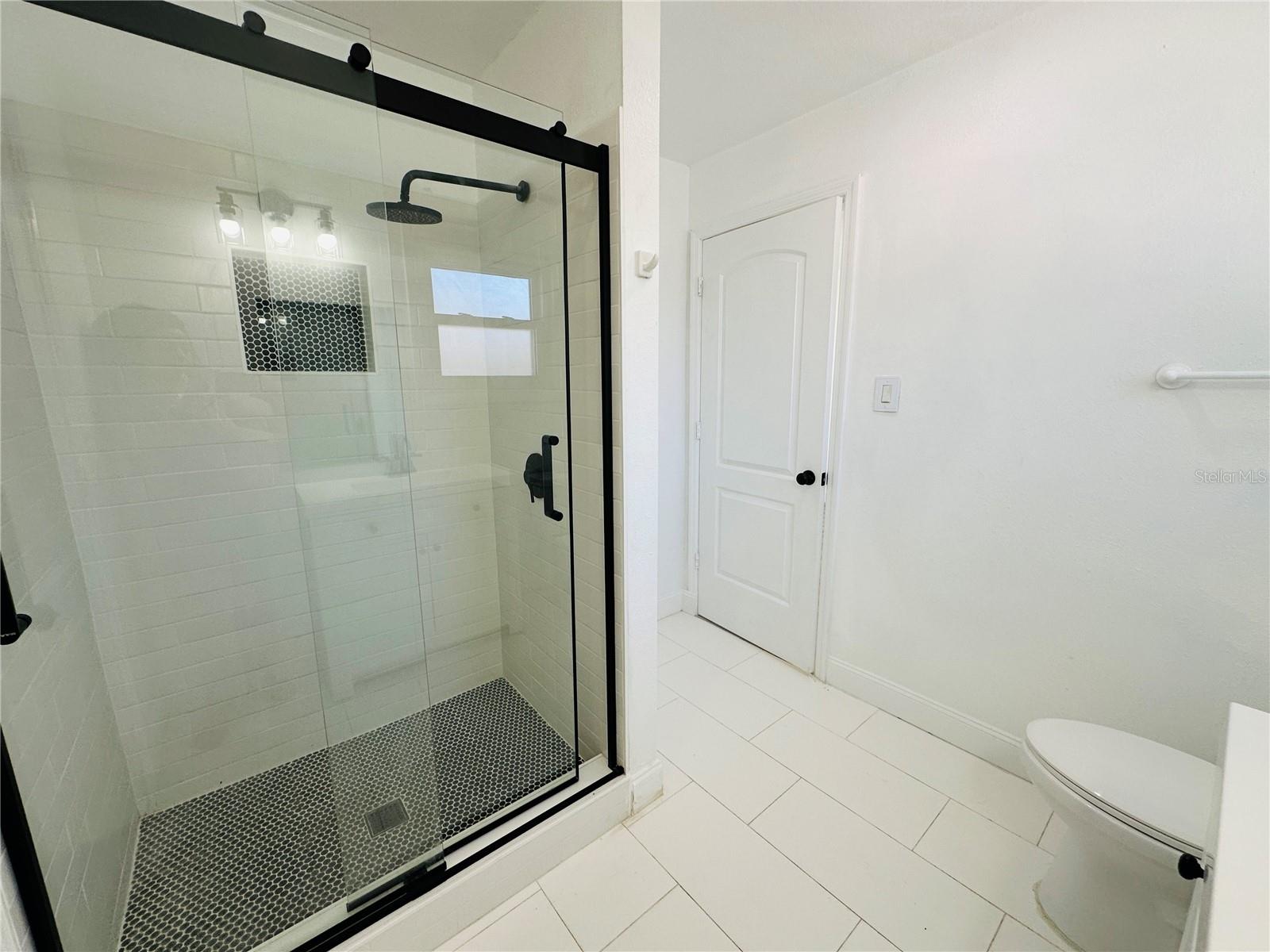 Image 21 of 27 For 1225 Bermuda Street