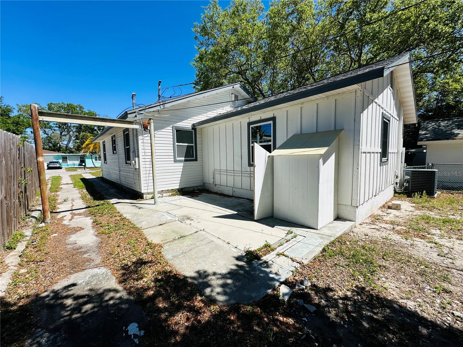 Image 26 of 27 For 1225 Bermuda Street