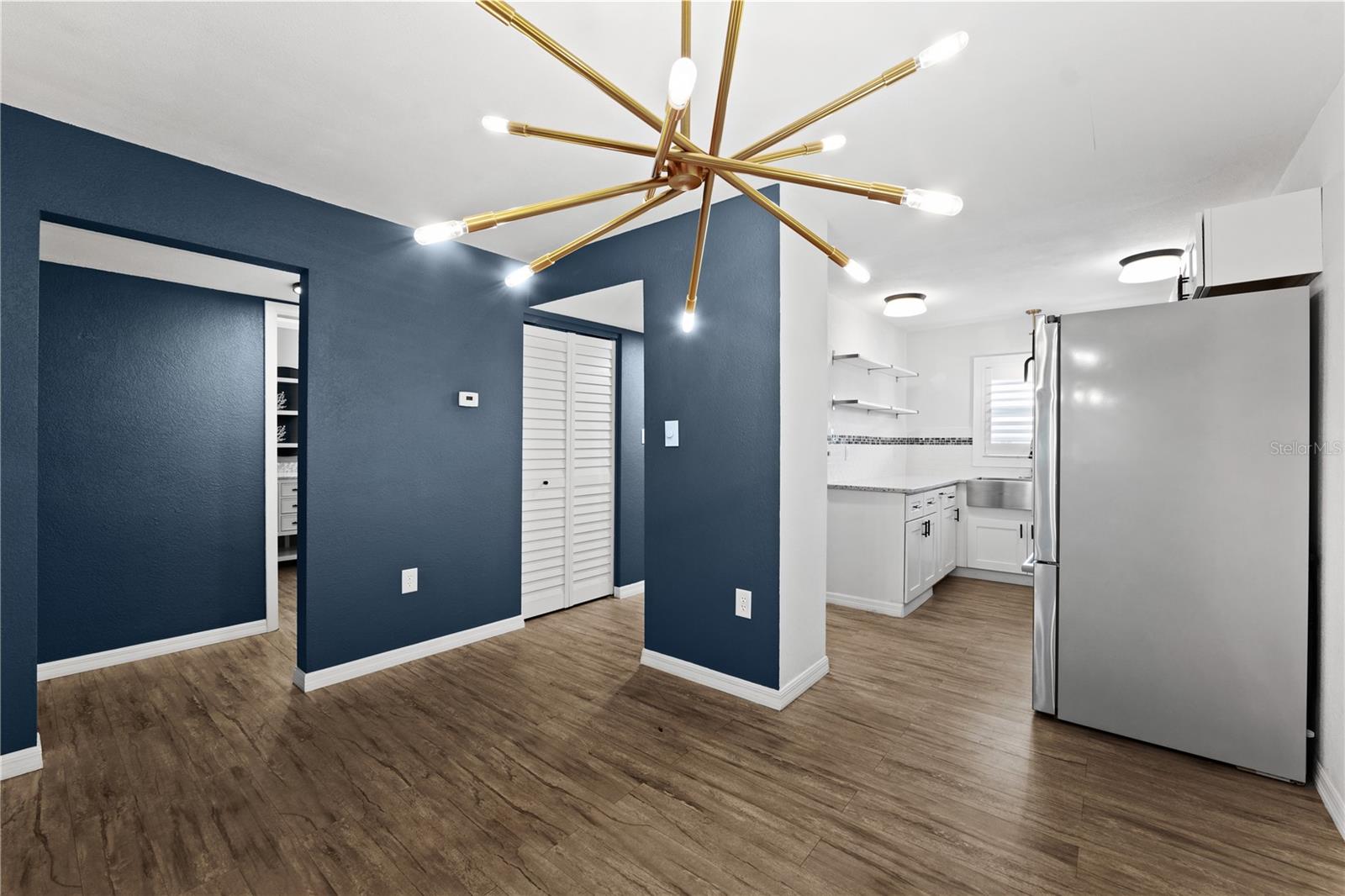 Details for 4560 Overlook Drive Ne 271, ST PETERSBURG, FL 33703