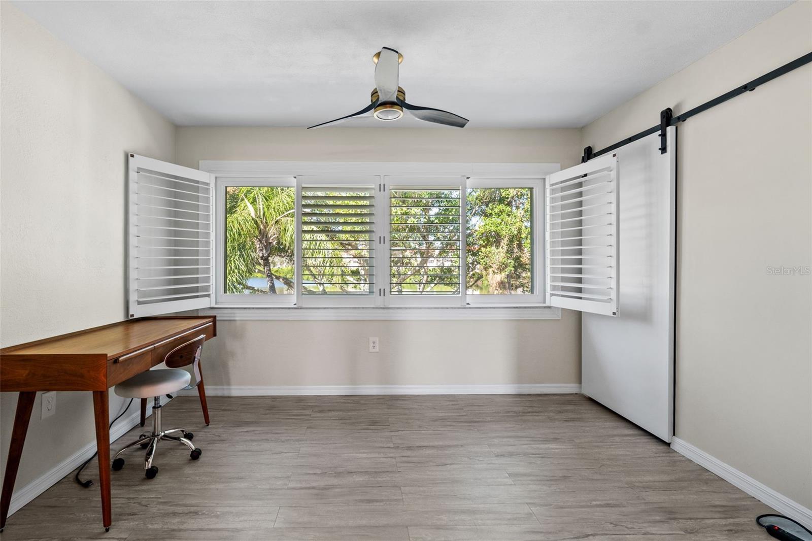 Image 21 of 32 For 4560 Overlook Drive Ne 271
