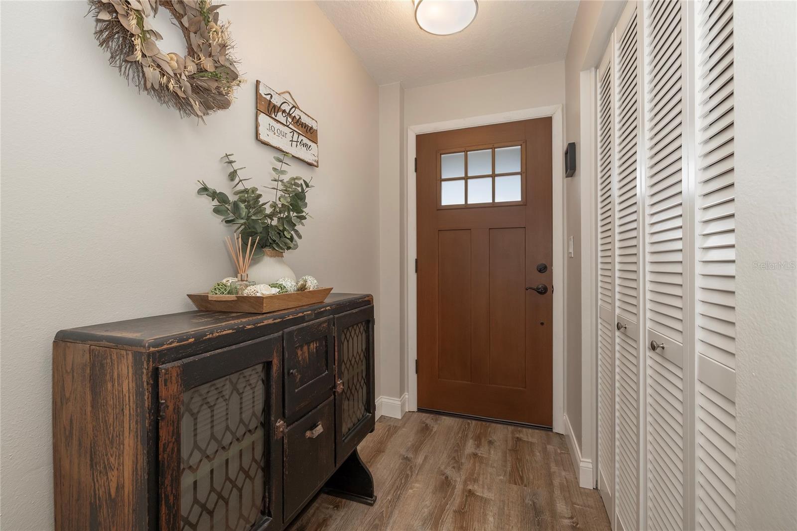 Image 3 of 46 For 3438 Hyde Park Drive