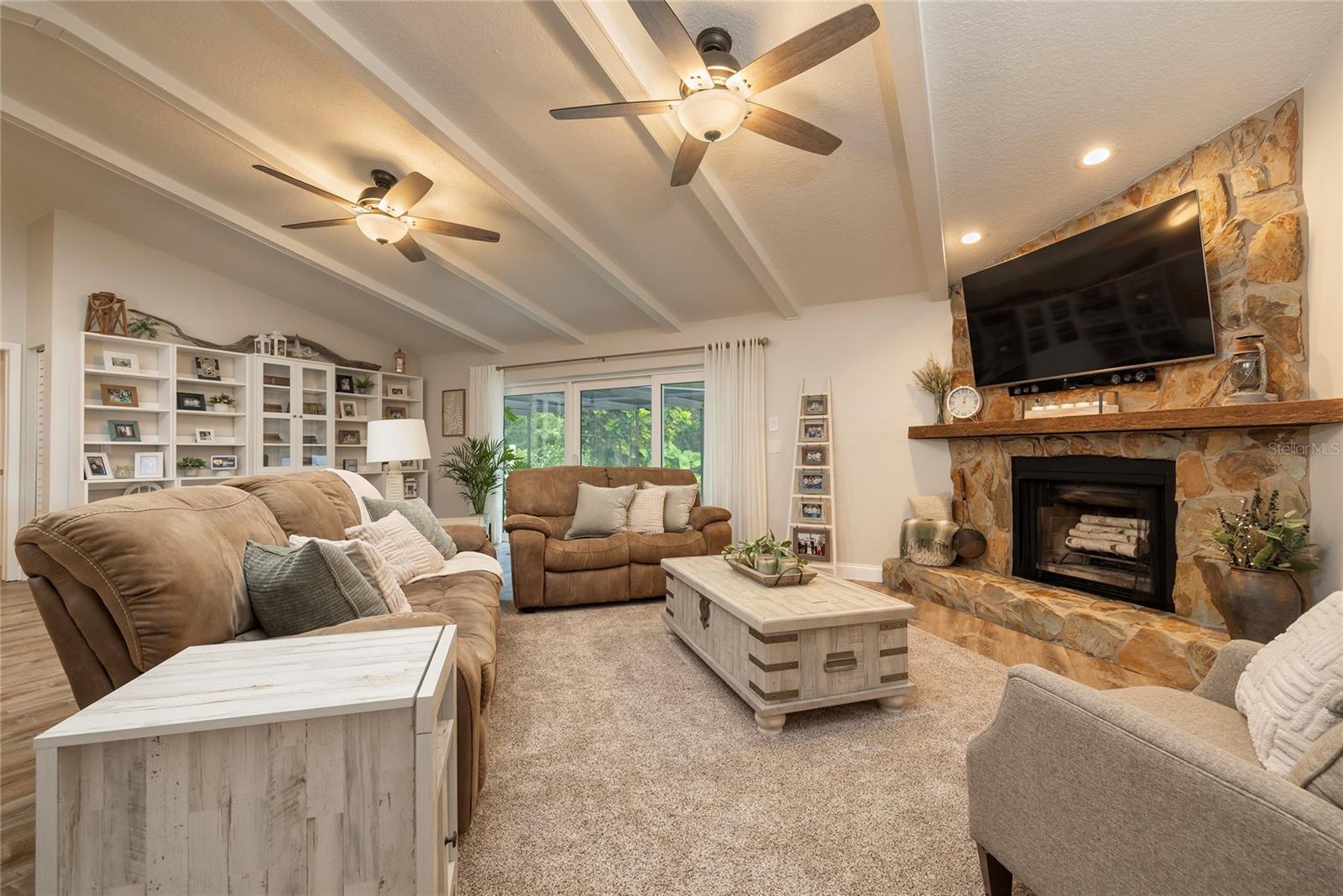 Image 4 of 46 For 3438 Hyde Park Drive