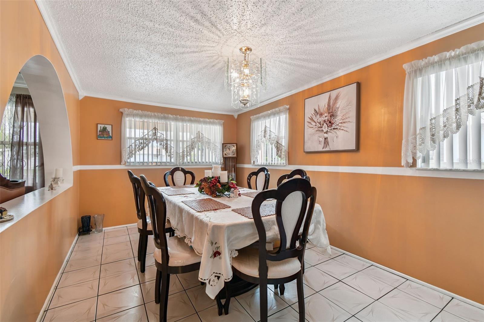 Image 13 of 34 For 6028 W Clifton St