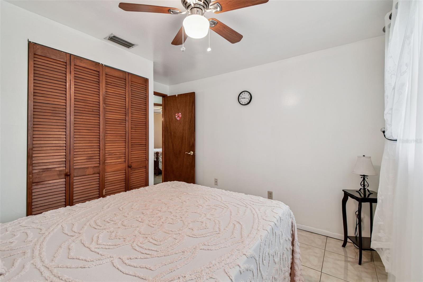 Image 16 of 34 For 6028 W Clifton St