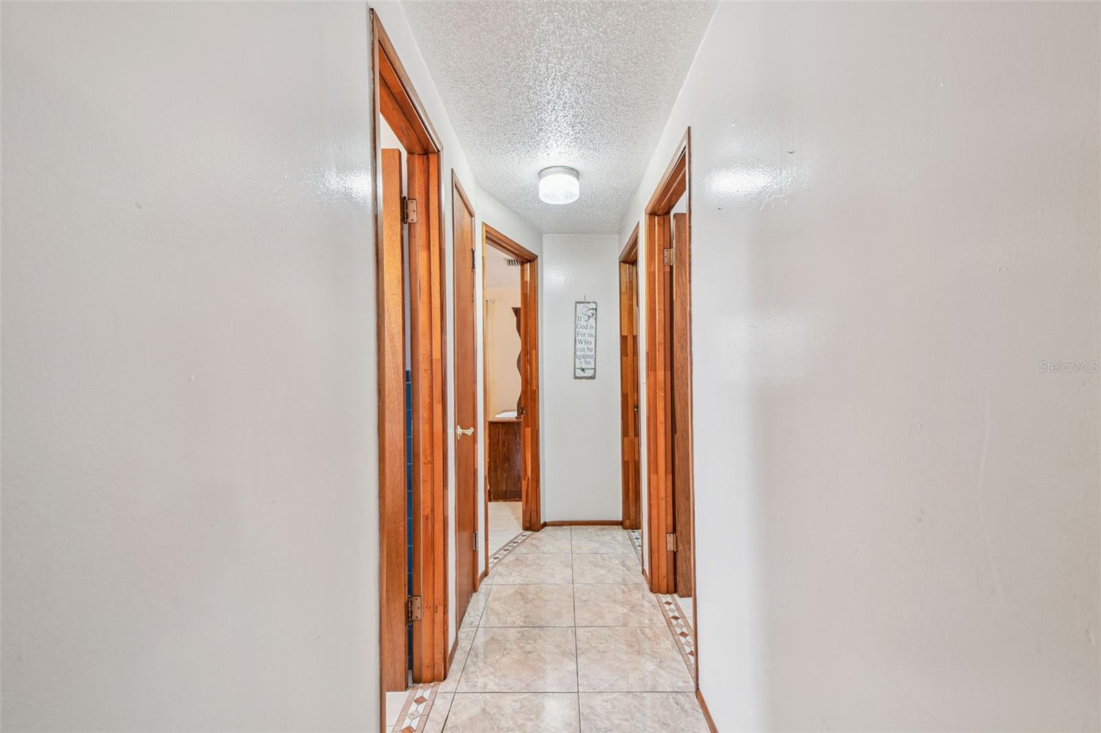 Image 24 of 34 For 6028 W Clifton St