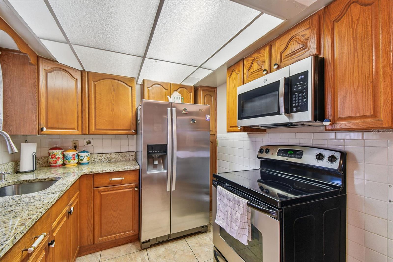 Image 4 of 34 For 6028 W Clifton St