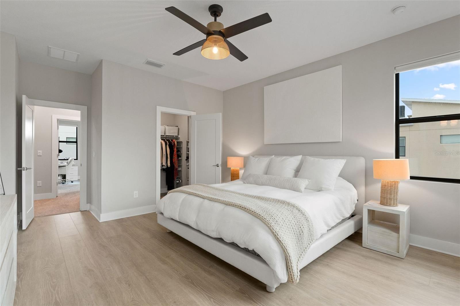 Image 14 of 28 For 2565 12th Place N