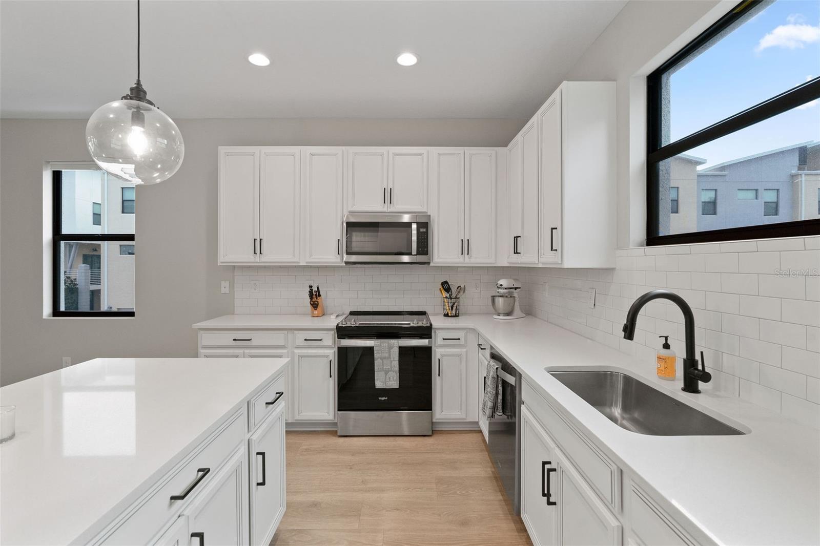 Image 8 of 28 For 2565 12th Place N
