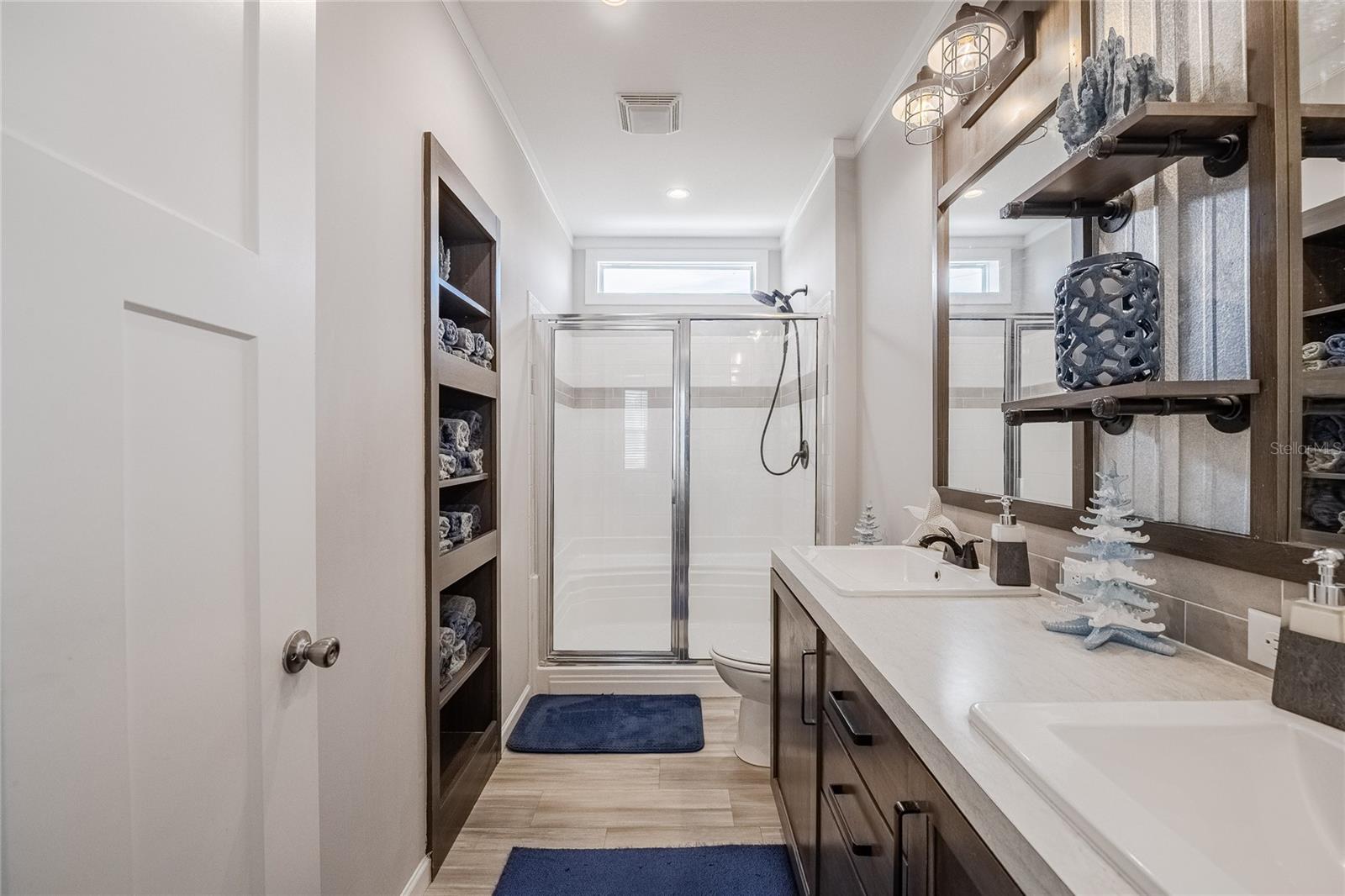 Image 17 of 38 For 25294 Canterbury Drive