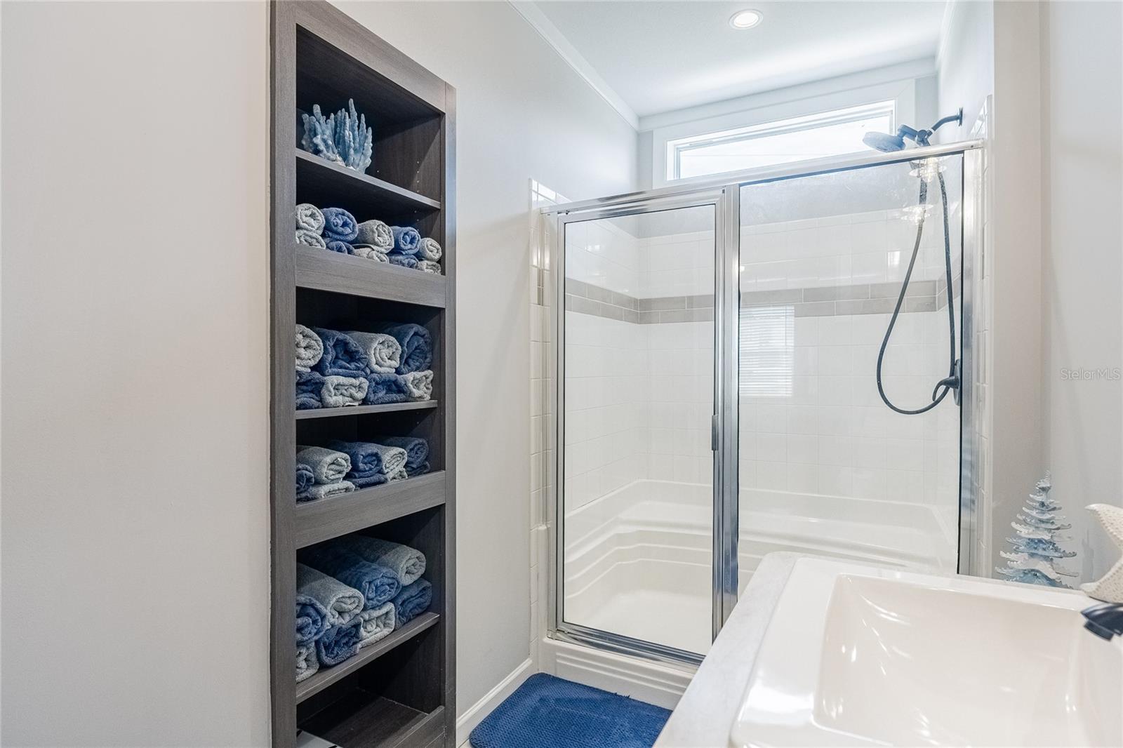 Image 18 of 38 For 25294 Canterbury Drive