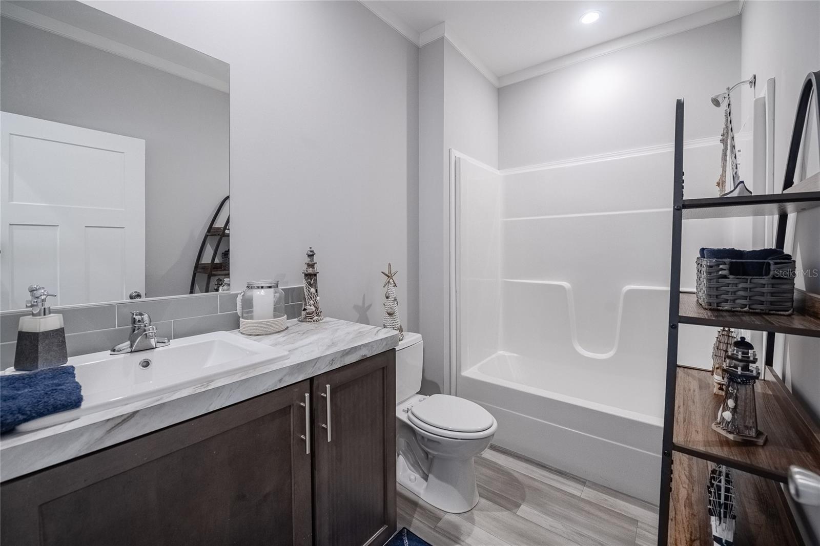 Image 21 of 38 For 25294 Canterbury Drive