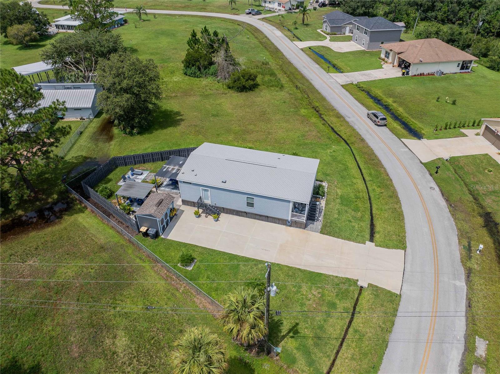 Image 31 of 38 For 25294 Canterbury Drive