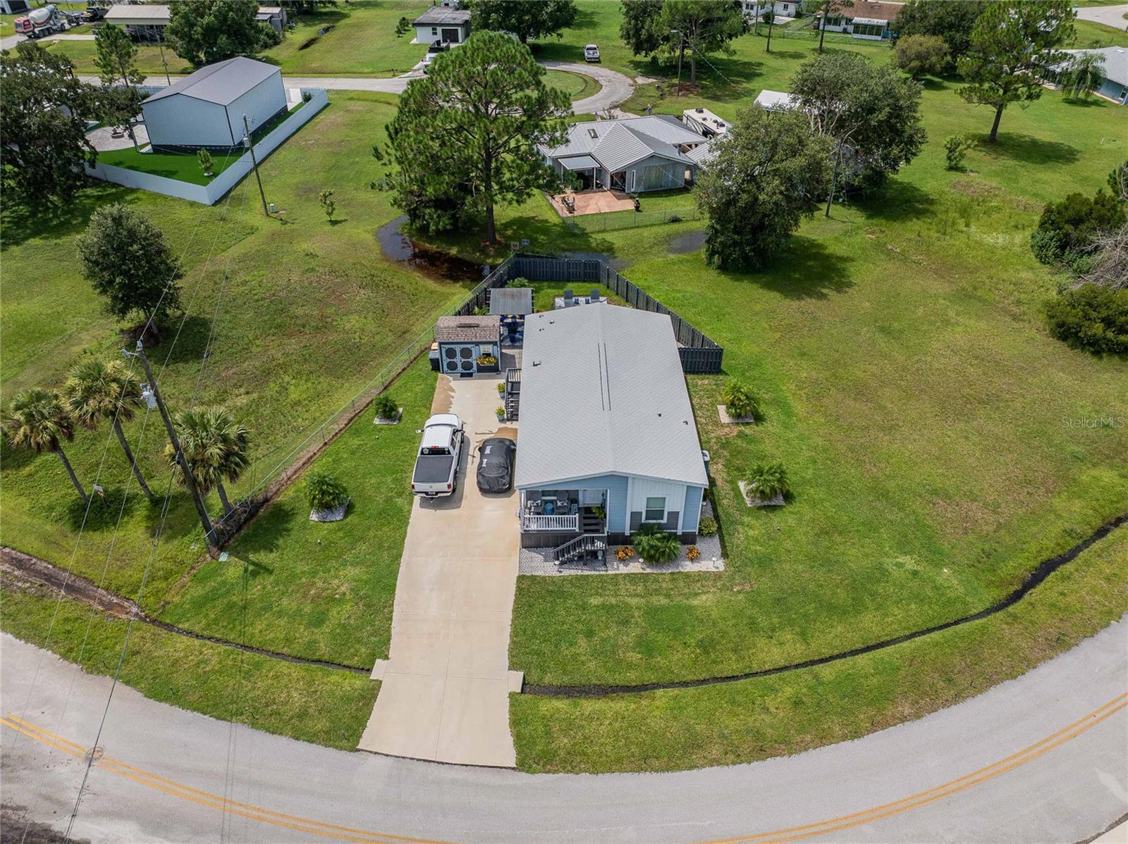 Image 5 of 38 For 25294 Canterbury Drive