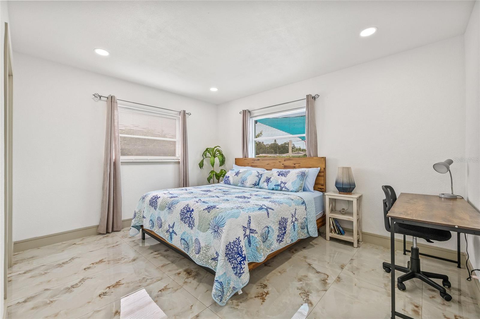 Image 13 of 41 For 1232 Pineview Avenue