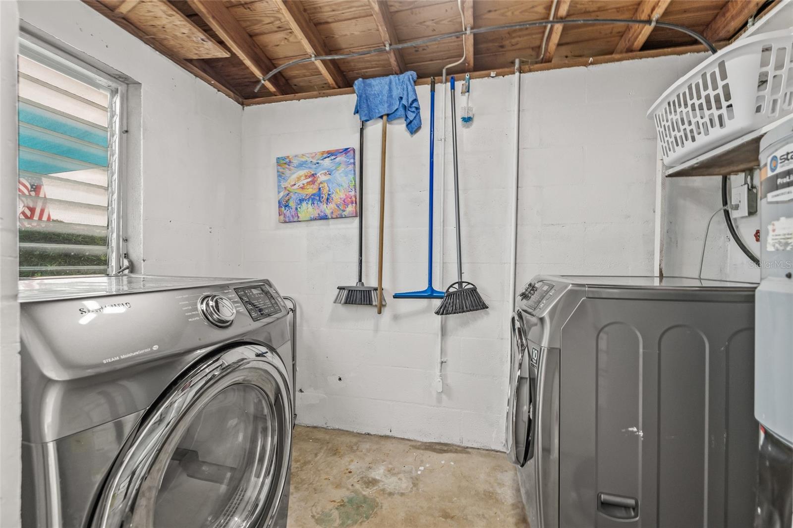 Image 35 of 41 For 1232 Pineview Avenue
