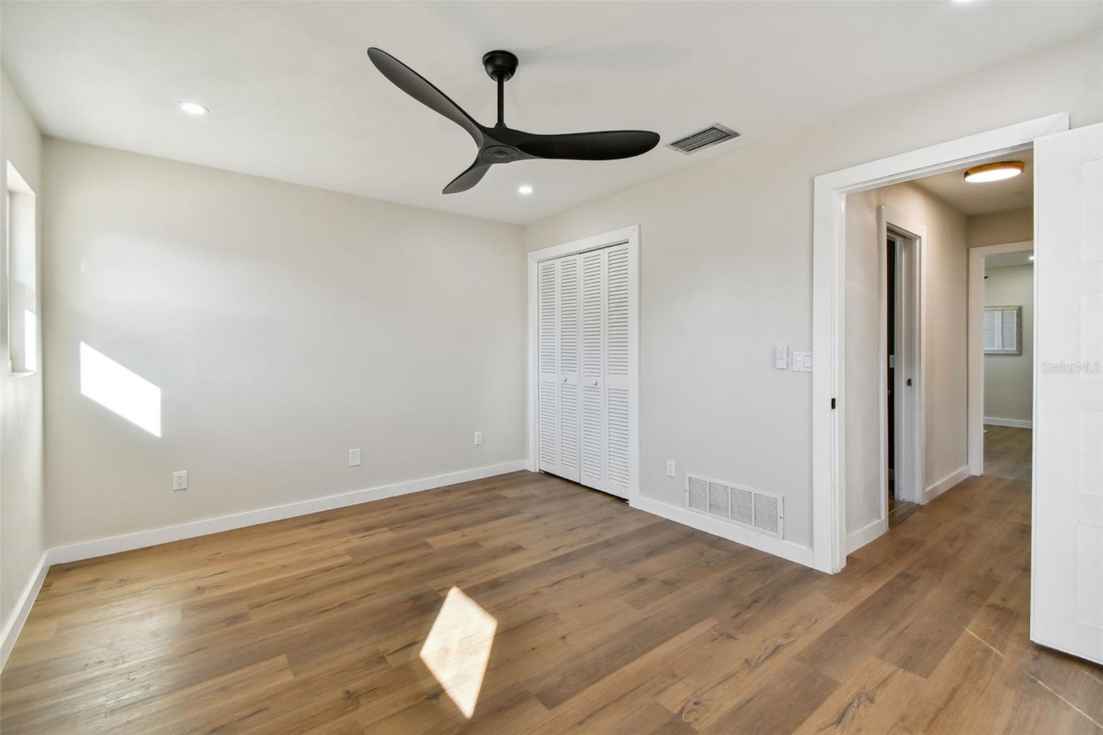 Image 6 of 53 For 570 Casler Avenue