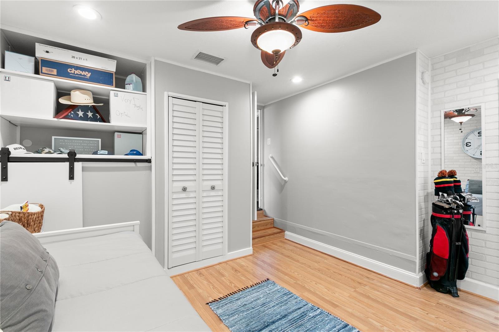 Image 22 of 42 For 201 39th Street S