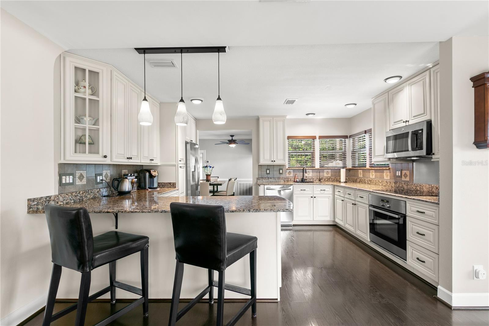 Image 7 of 42 For 201 39th Street S