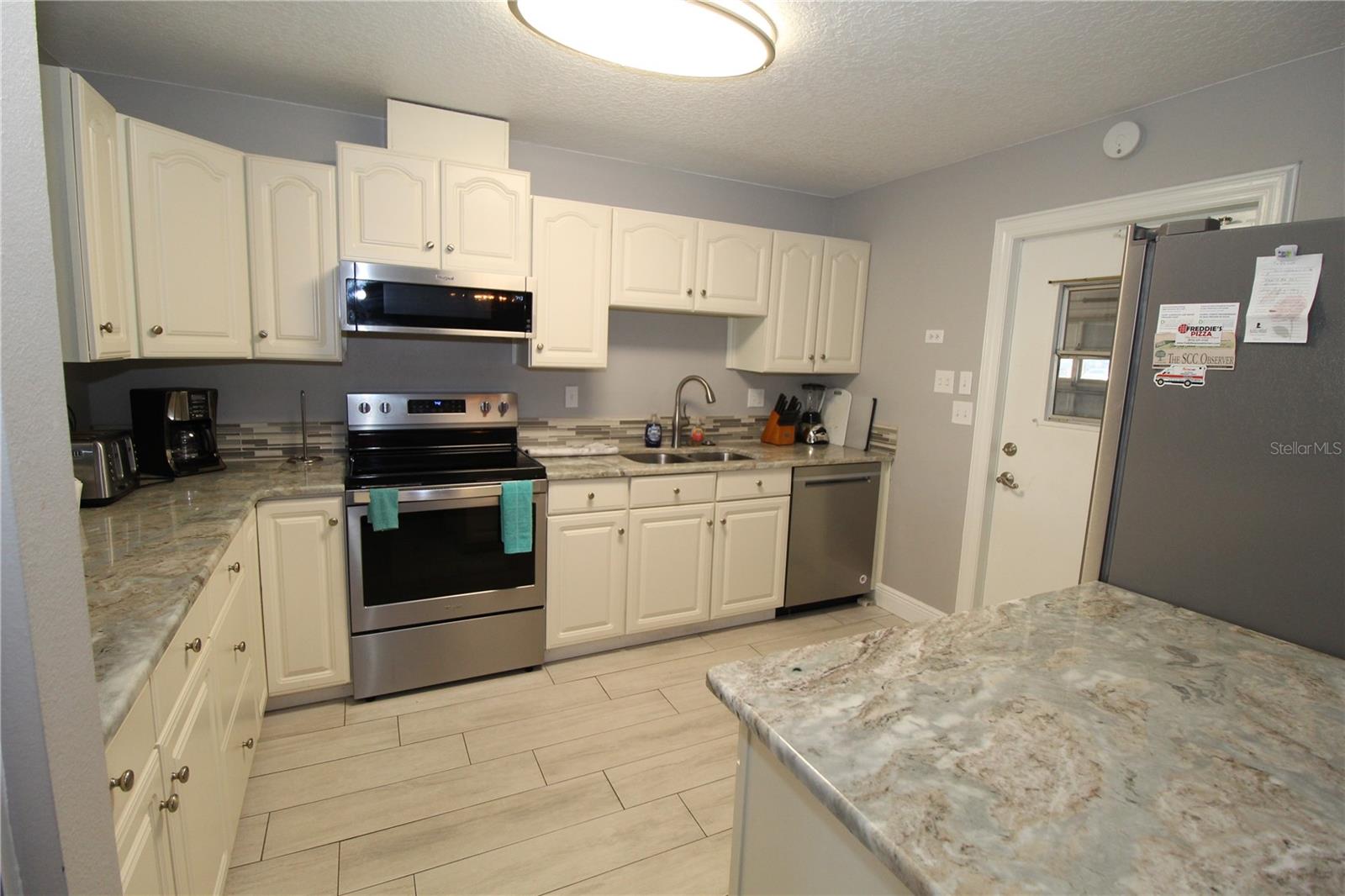 Image 14 of 51 For 321 Club Manor Drive