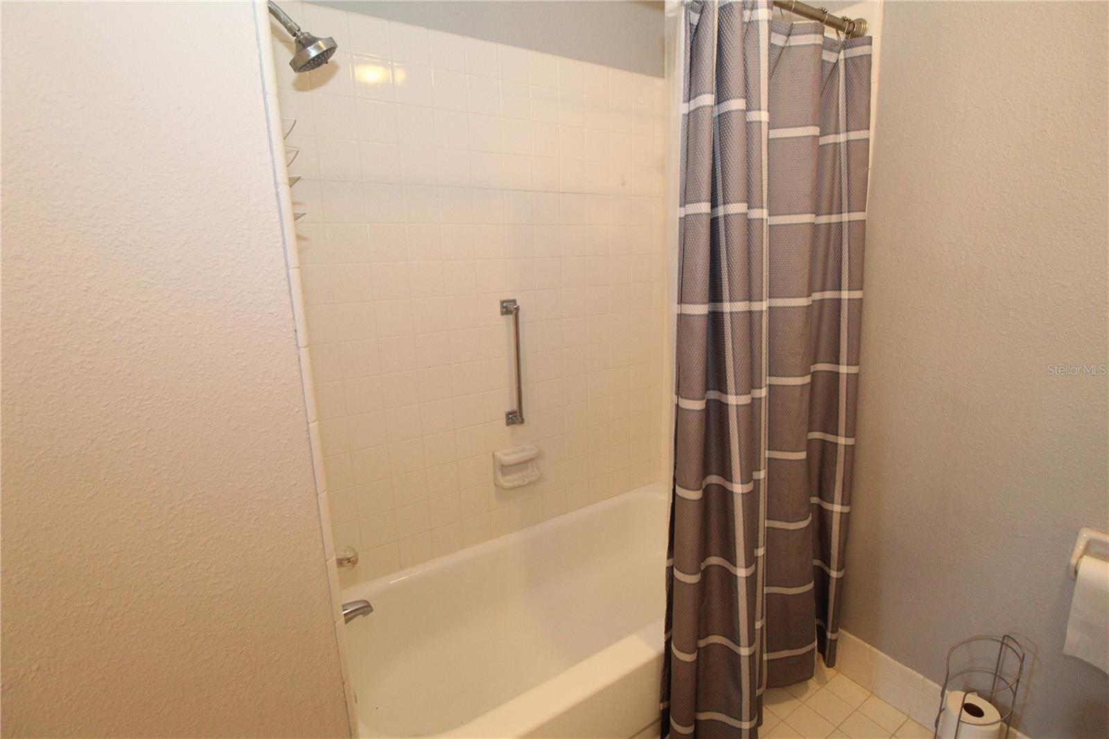 Image 22 of 51 For 321 Club Manor Drive