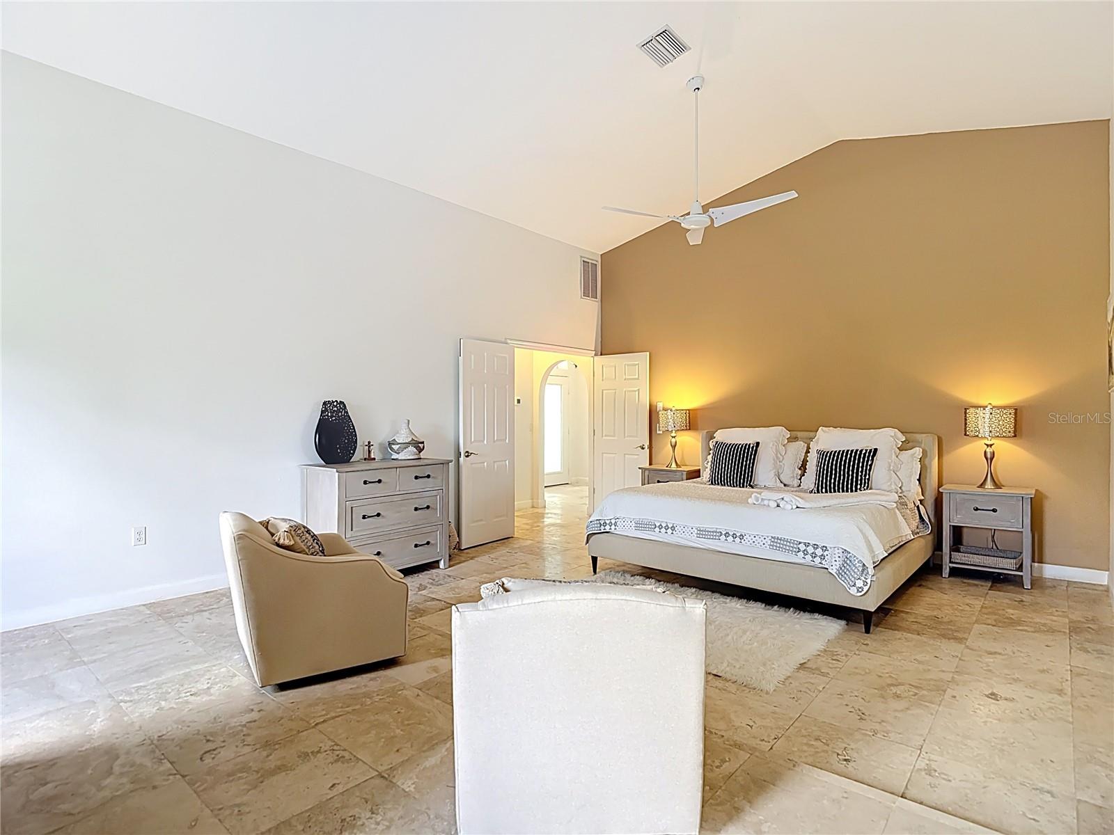 Image 38 of 73 For 11009 Woodland Waters Boulevard