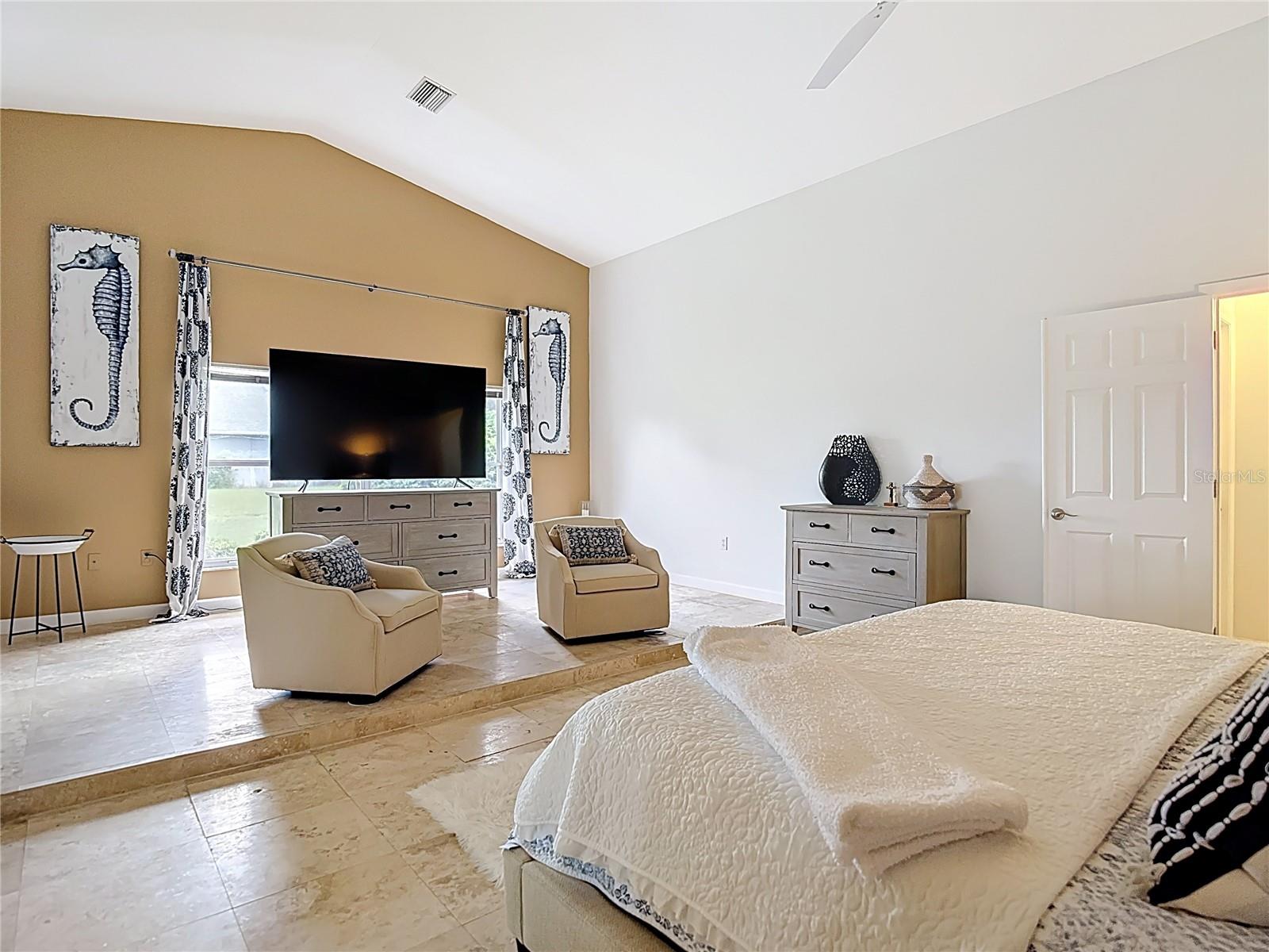 Image 40 of 73 For 11009 Woodland Waters Boulevard
