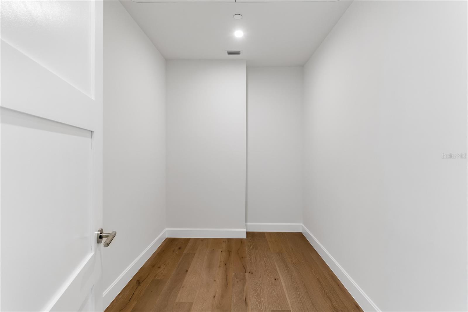 Image 43 of 68 For 126 4th Avenue Ne 602