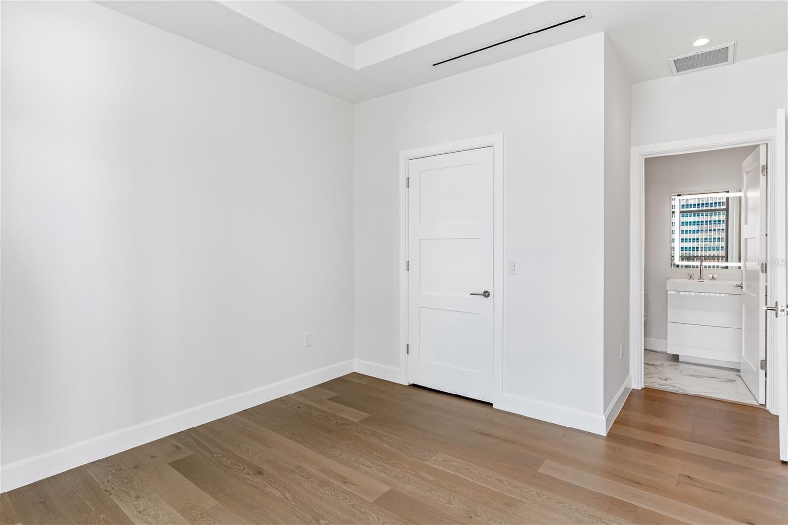 Image 49 of 68 For 126 4th Avenue Ne 602