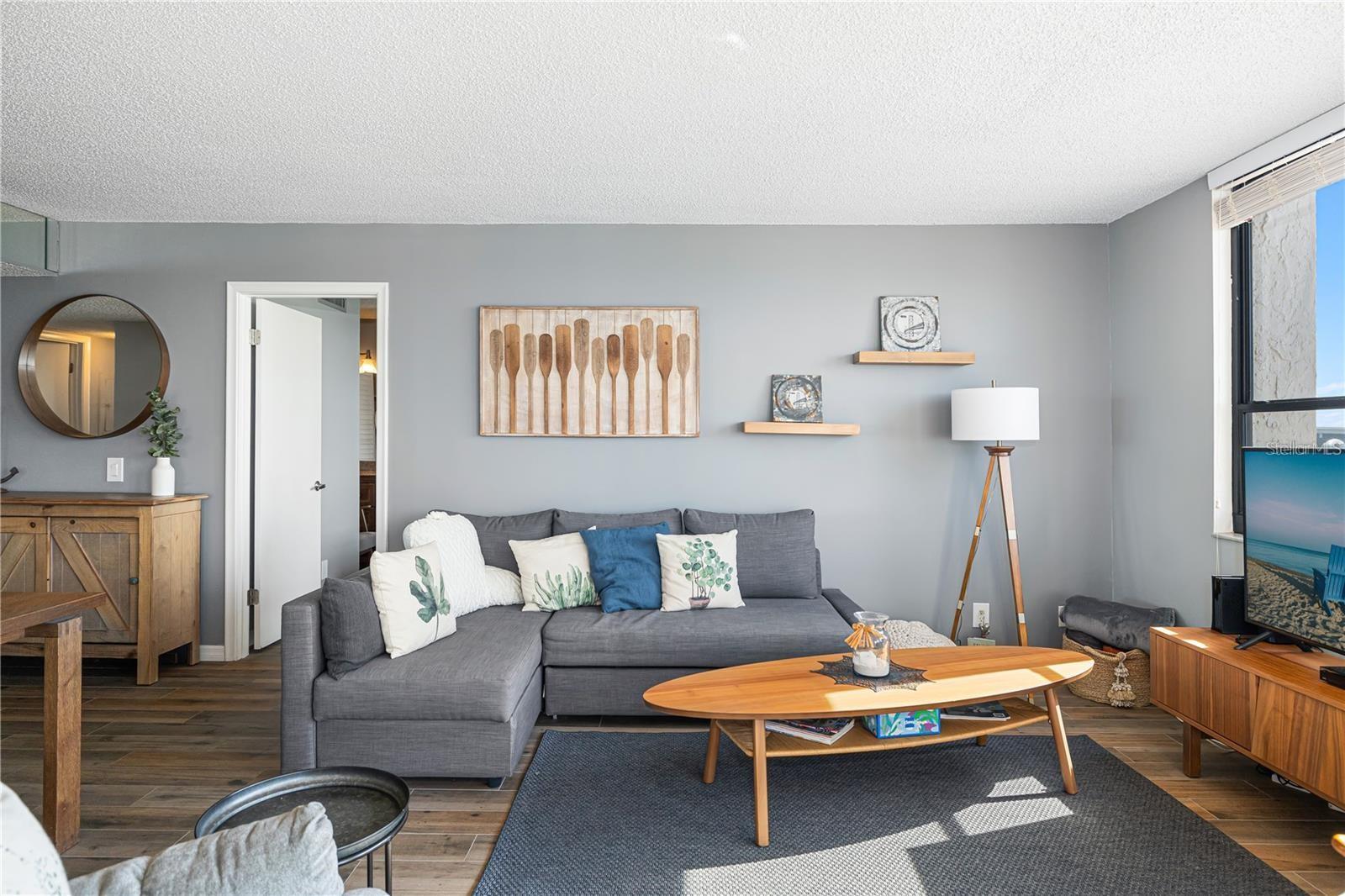 Image 6 of 34 For 6279 Sun Boulevard 602
