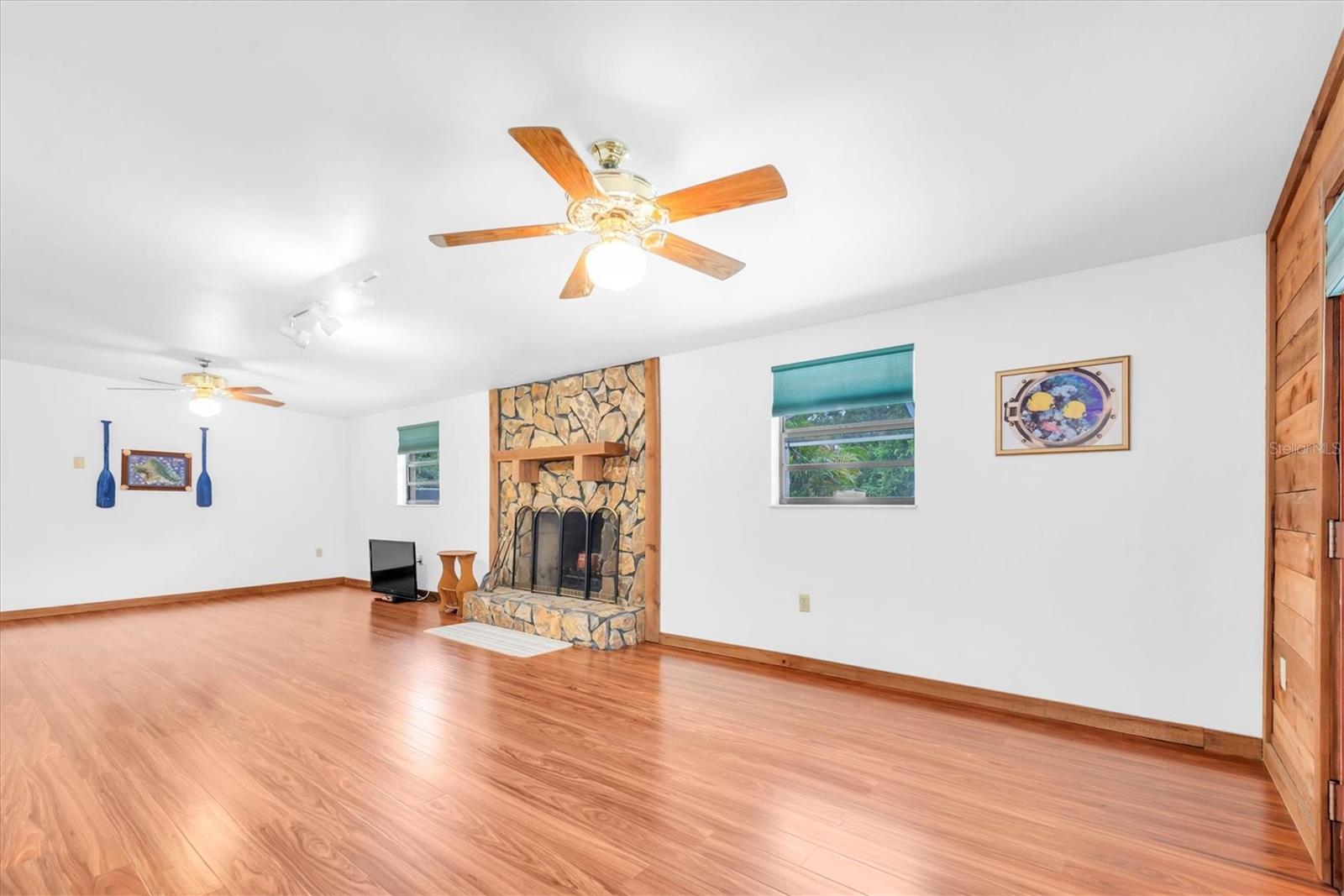 Image 4 of 59 For 11510 Tucker Road