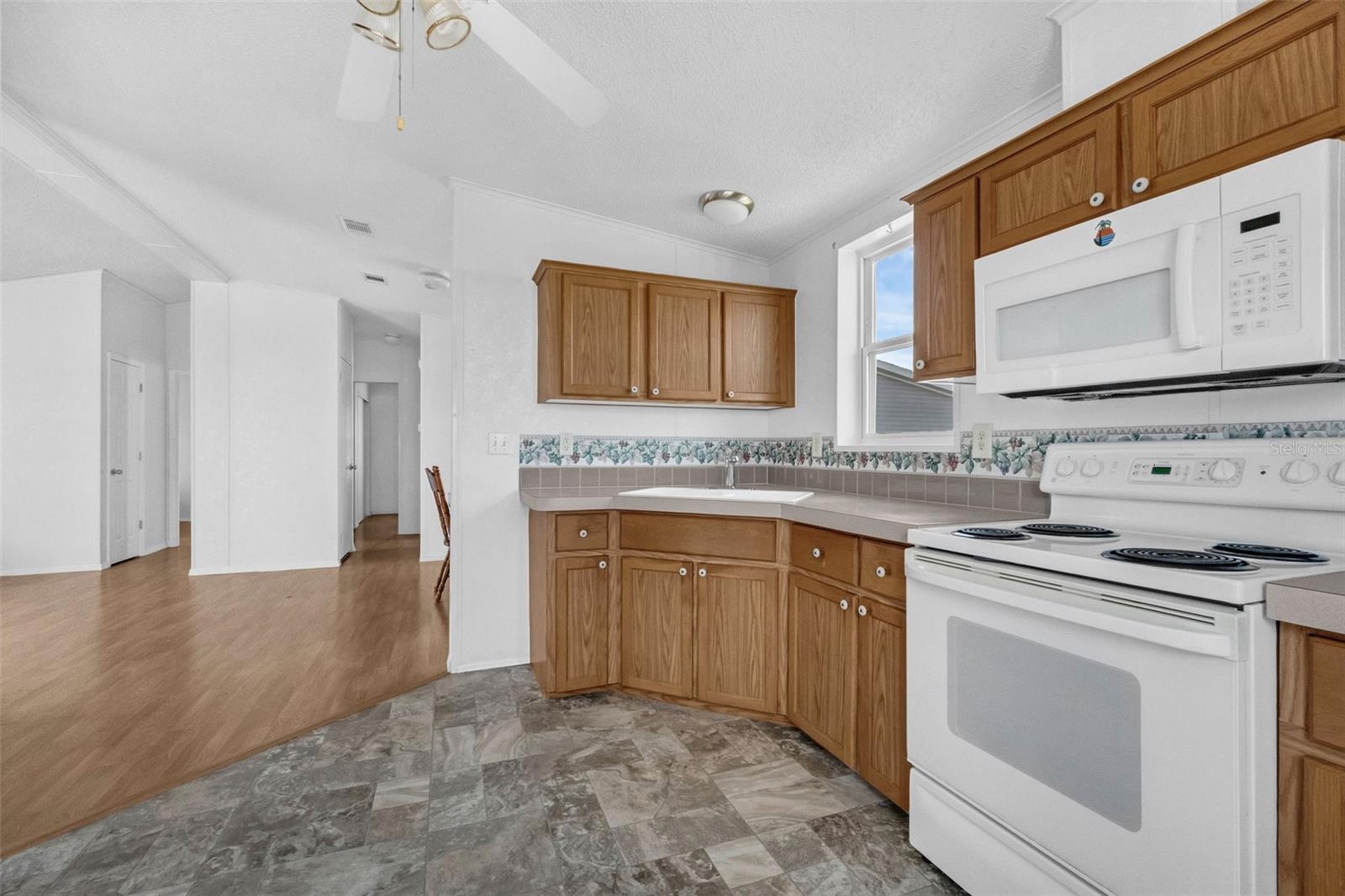 Image 11 of 30 For 251 Patterson Road H 37