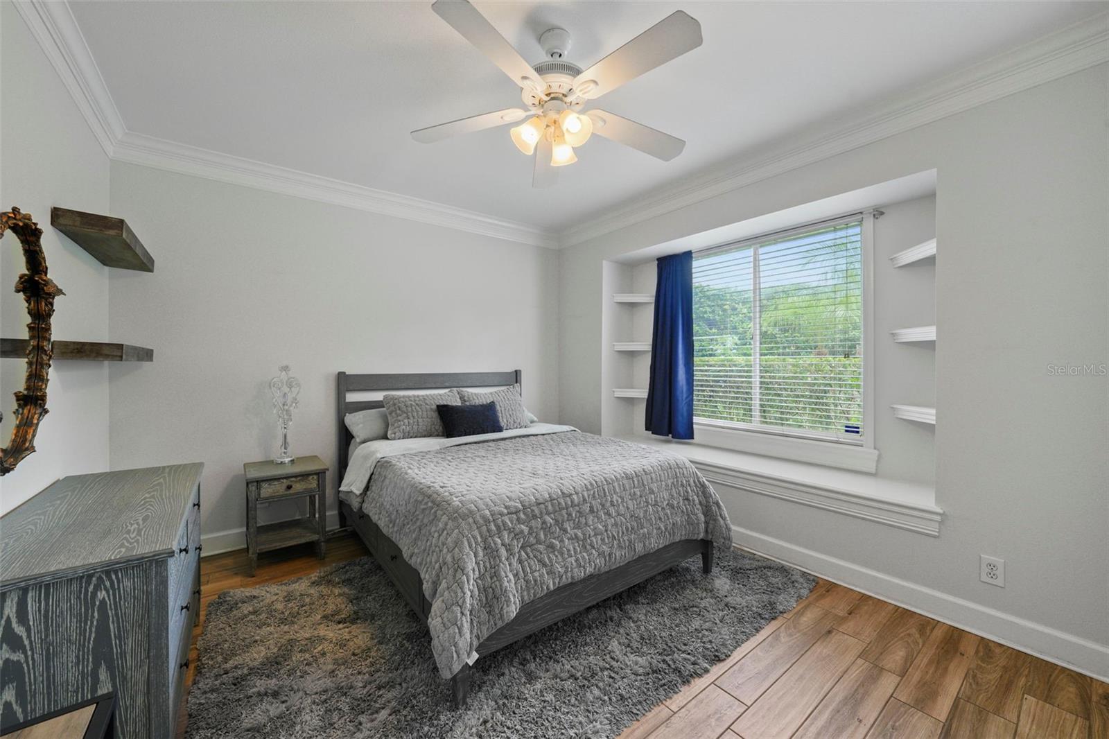 Listing photo id 29 for 3959 Mimosa Place