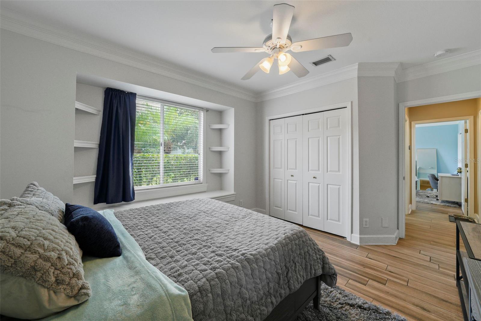 Listing photo id 30 for 3959 Mimosa Place