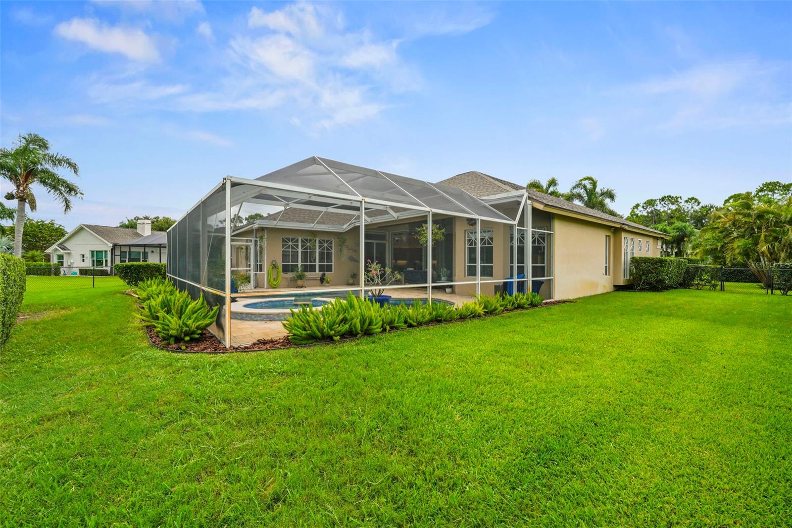 Listing photo id 45 for 3959 Mimosa Place