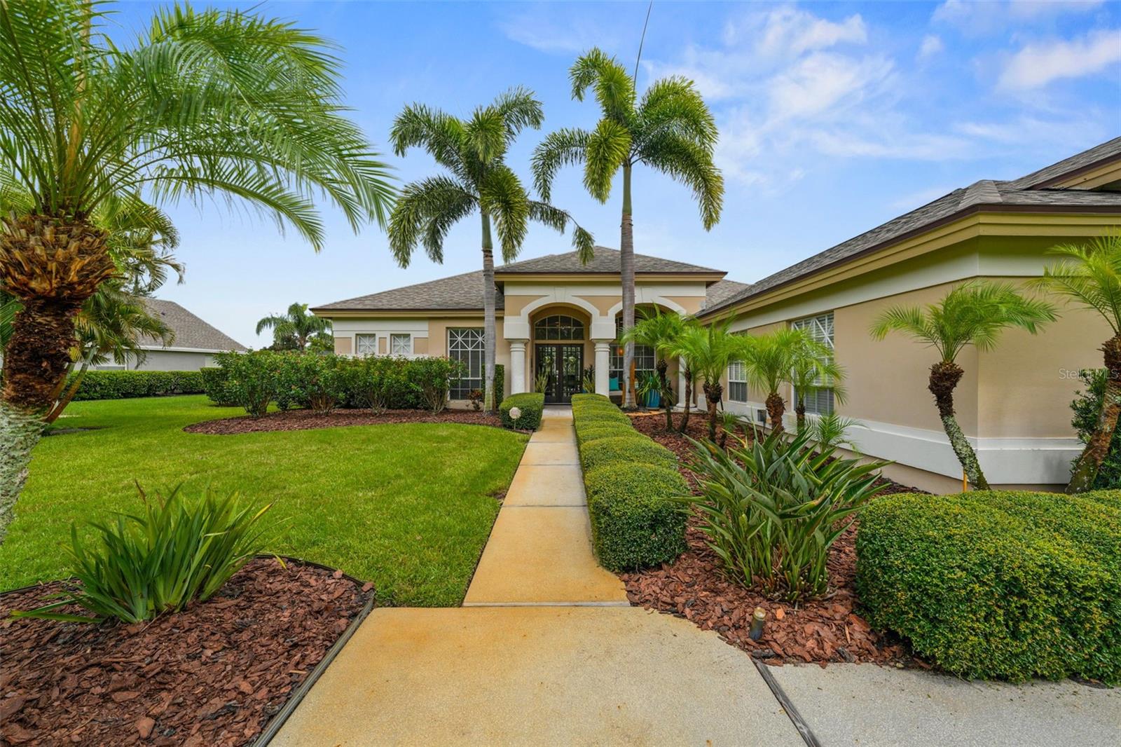 Listing photo id 50 for 3959 Mimosa Place