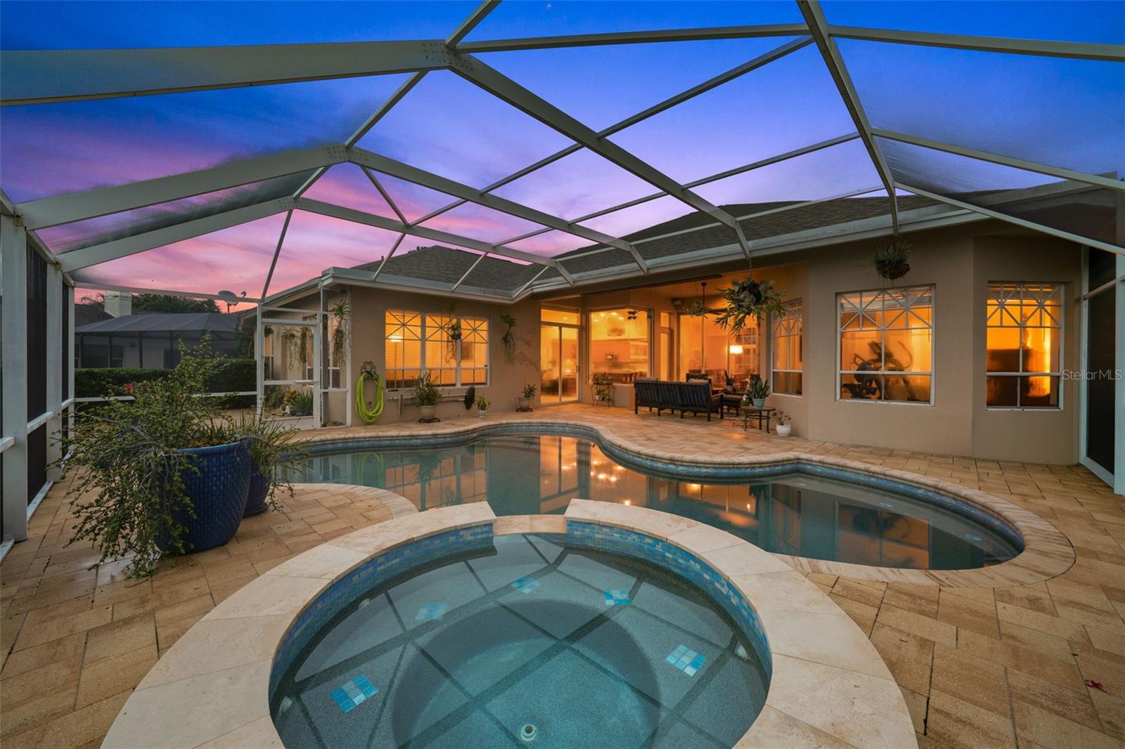 Listing photo id 53 for 3959 Mimosa Place