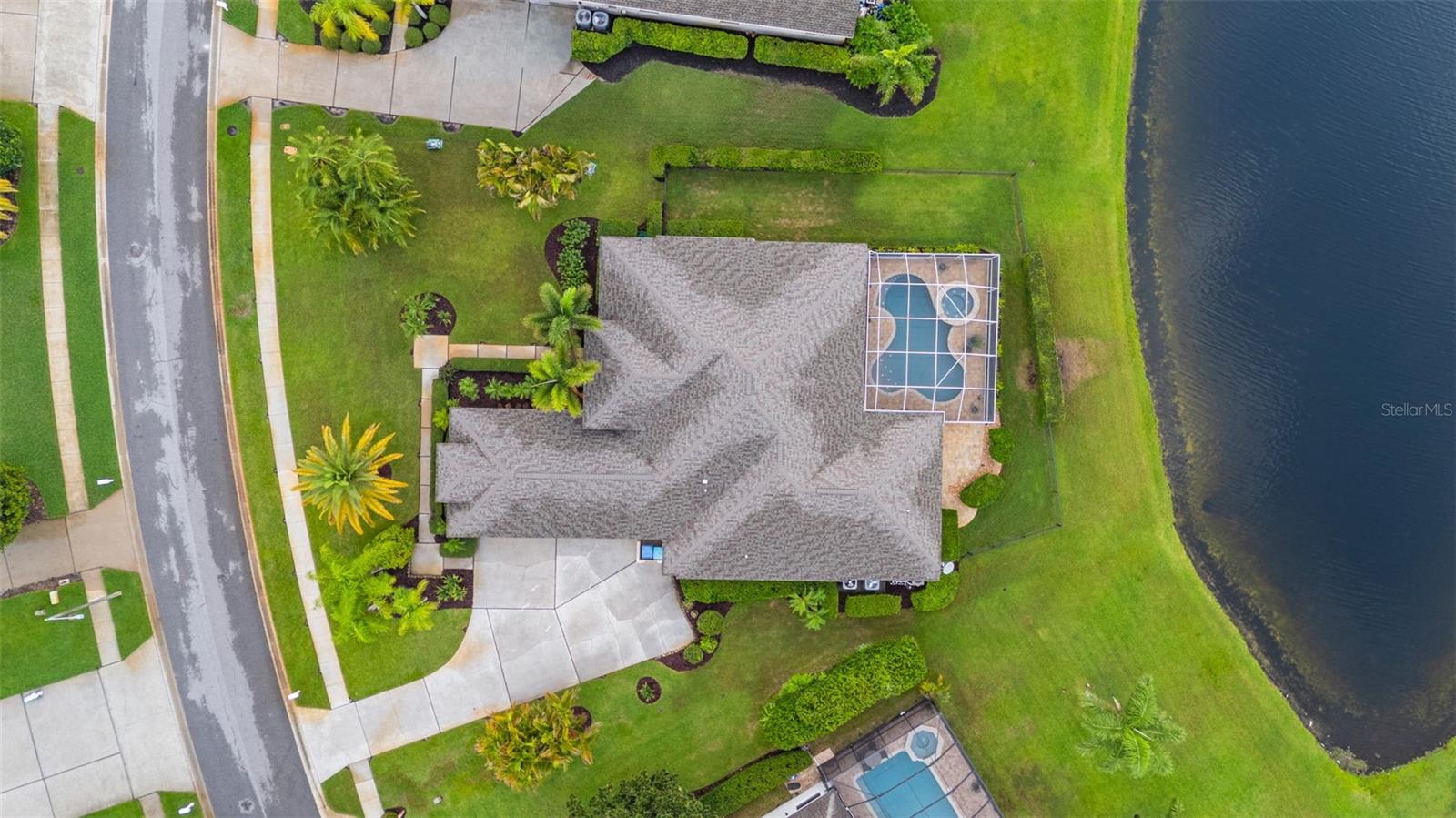 Listing photo id 62 for 3959 Mimosa Place